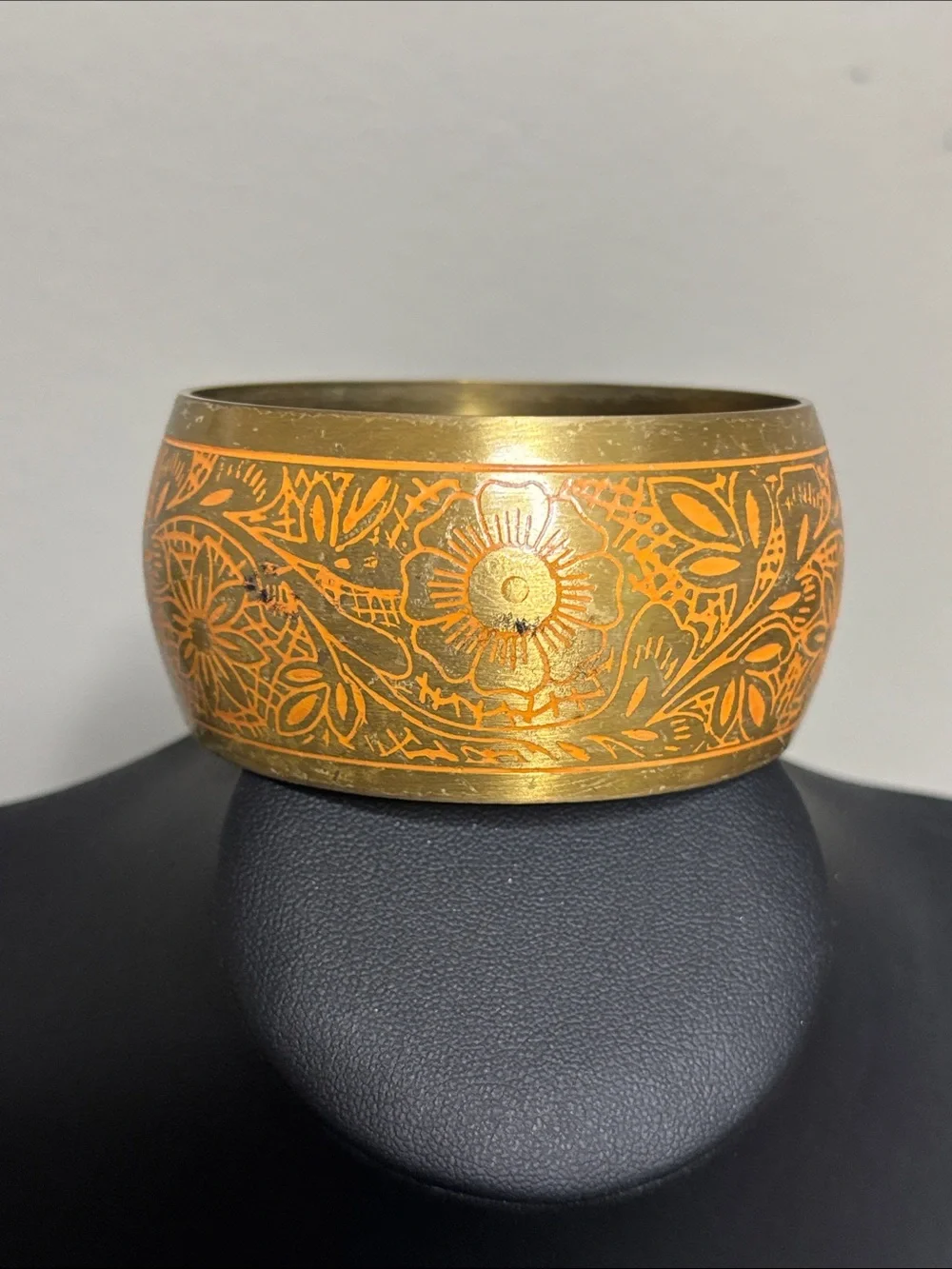 Vintage Chunky Floral Gold Tone Statement Bracelet Bangle
